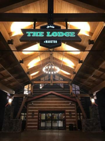 The Lodge At Mauston Exteriör bild